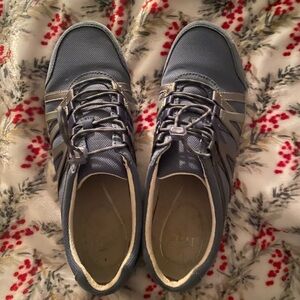 Woman’s  Blue Athletic Shoes